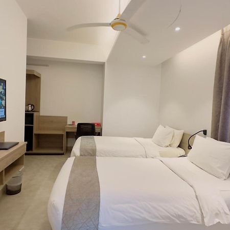 Priyo Nibash Stylish Residential Hotel Dhaka Luaran gambar